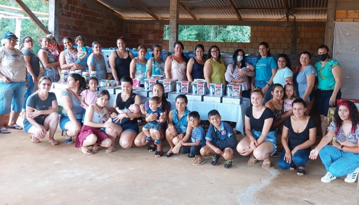 Rio Bonito - Assistência Social realiza confraternização com clubes de mães